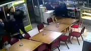 Kütahya'da Çay Evinde Bıçaklı Saldırı: Güvenlik Kamerası Dehşeti