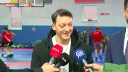 Mesut Özil'den Fenerbahçe'ye Şampiyonluk Desteği: 'Dualarım Sarı-Lacivertlilerle'