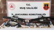 Muş'ta Operasyon: Ruhsatsız Silahlar ve Mühimmat Ele Geçirildi, 6 Şüpheli Yakalandı