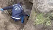 Samsun'da Kanalizasyon Bahanesiyle 6 Metrelik Define Çukuru Kazan 4 Kişi Yakalandı