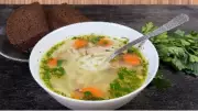 Tavuk Suyu Çorba Tarifi: Evde Pratik ve Nefis Nasıl Yapılır?