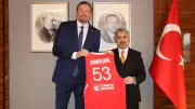 TBF Başkanı Hidayet Türkoğlu, Türk Telekom CEO'su Ebubekir Şahin'i Ziyaret Etti