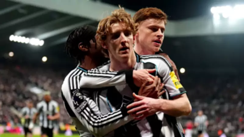 10 Kişilik Newcastle, Manchester United'ı 2-1 Mağlup Etti