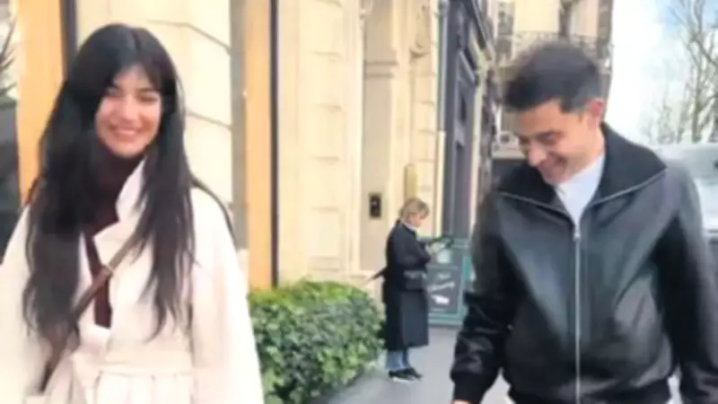 16 Yıl Sonra Yeniden Buluştular: Tuba Büyüküstün ve Cansel Elçin Paris'te