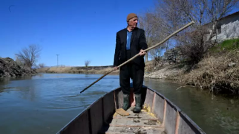 80 Yaşındaki 'Yerli Robinson' Bayram Oğul, Kuruyan Gavur Gölü'ndeki Evine Yeniden Kavuştu