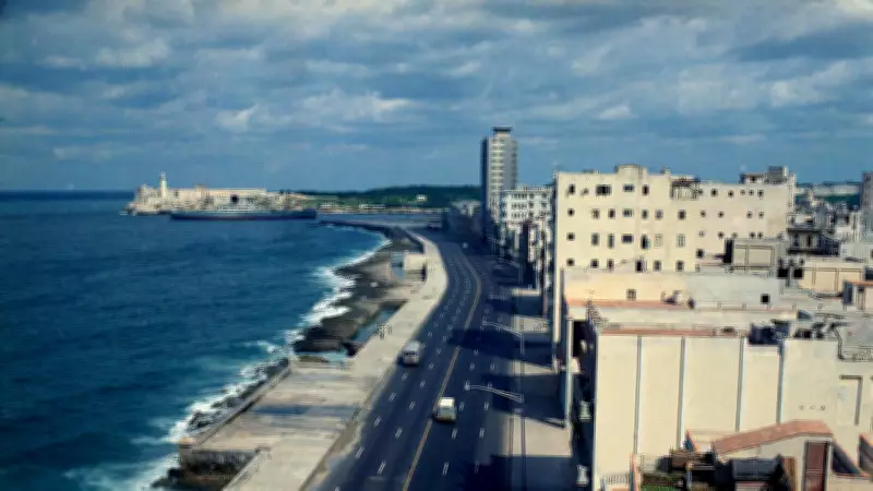 ABD'de Demokratlar, Kongre Onayı Olmadan Küba Operasyonunu Engelleyecek Tasarı Sundu