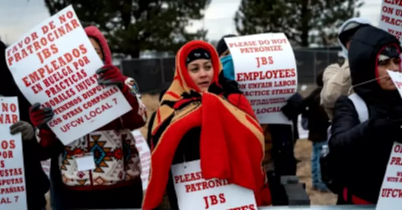 ABD'nin Dev Otomobil Fabrikasında Binlerce İşçi Greve Gitti