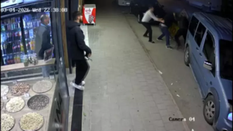 Adana'da Kardeşler Arasında Alacak-Verecek Kavgası Sokakta Panik Yarattı