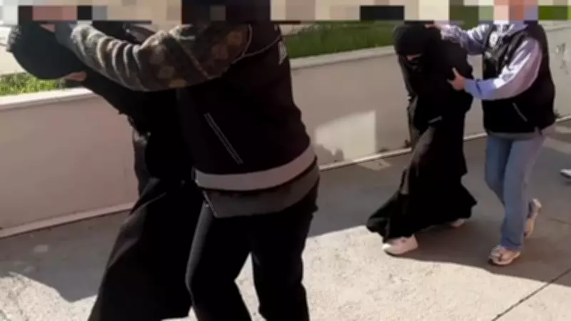 Adana'da MİT ve Polisten Büyük Uyuşturucu Operasyonu: 335 Bin Hap Ele Geçirildi