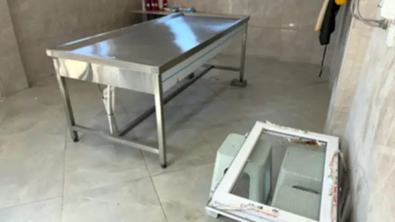 Adana'da Şok Edici Hırsızlık: Mezarlık Gasilhanesinden Kefen ve Çarşaf Çalındı