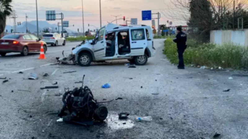 Adana'da Trafik Kazası: Hafif Ticari Araç Fabrika Duvarına Çarptı, Sürücü Ağır Yaralı