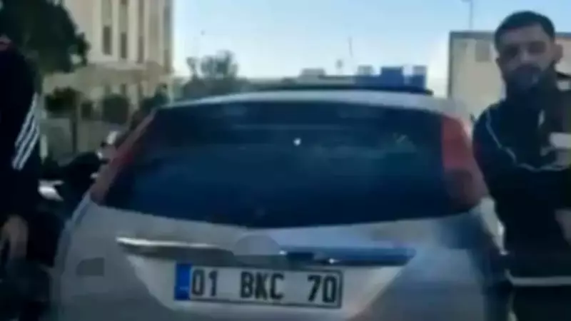 Adana'da Trafik Tartışması: Aracın Önü Kesildi, Kapı Kolu Kırıldı