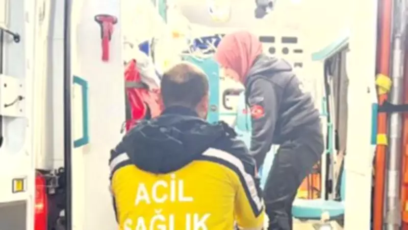 Adıyaman'da Balkondan Düşen 15 Yaşındaki Yağmur Hayatını Kaybetti