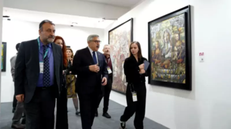 AK Partili Yayman, ArtAnkara Fuarı'nda: 'Sanatçı Olmak Çok Kıymetli'