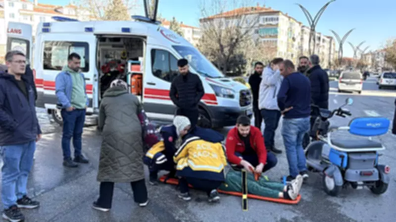 Aksaray'da İki Motosikletin Çarpışması: 4 Kişi Yaralandı