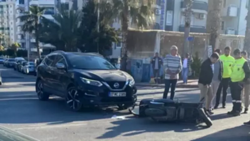 Alanya'da Otomobil ile Motosiklet Çarpıştı: 1 Kişi Hayatını Kaybetti