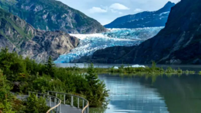 Alaska'da Buzulların Geri Çekilmesiyle Dev Göller Oluşuyor: Bilim İnsanlarından Kritik Uyarılar