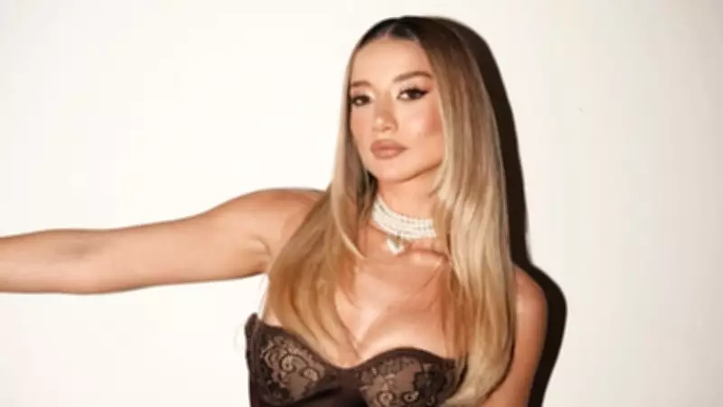 Aleyna Kalaycıoğlu'nun Şarkısı YouTube'da Telif Hakkı Nedeniyle Engellendi