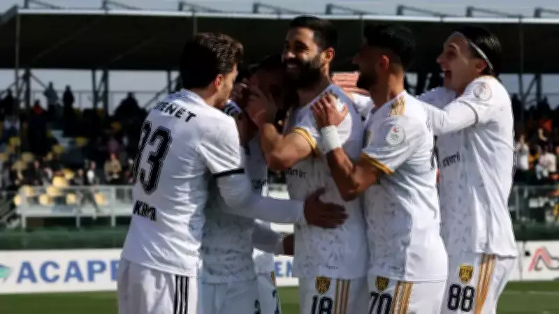 Aliağa FK Süper Lig İkinciliği İçin Yarışıyor: Son 10 Maçta 9 Galibiyet