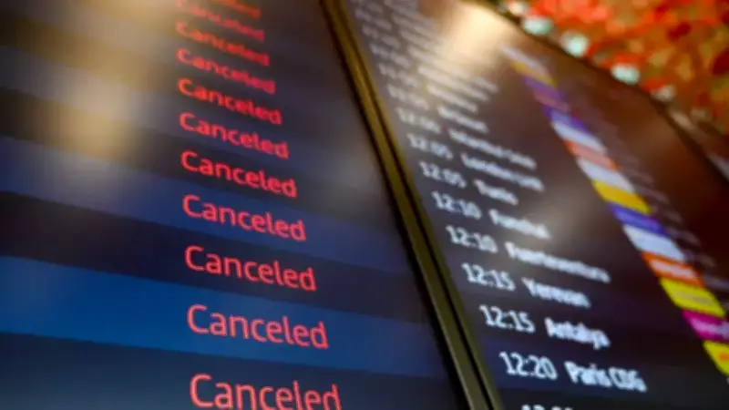 Almanya'da Berlin Havalimanı'nda Tam Günlük Uyarı Grevi İlan Edildi