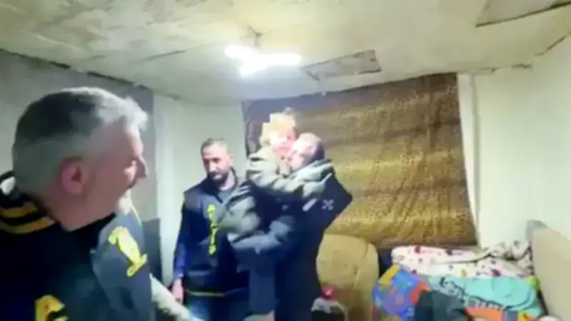 Almanya'dan Kaçırılan Çocuk 7 Yıl Sonra Bursa'da Bulundu, Babaannesine Şok Operasyon
