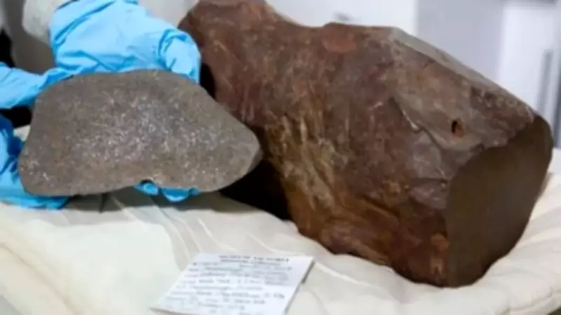 Altın Sandığı Kaya, Milyarlarca Yıllık Göktaşı Çıktı!