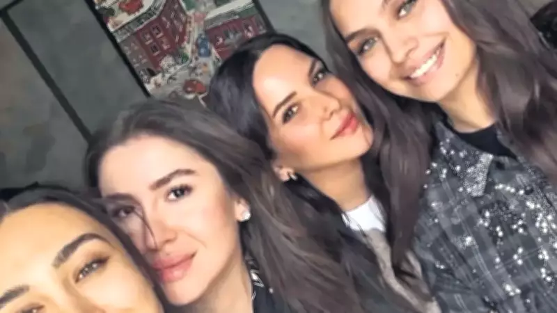 Amine Gülşe ve Ada Şahin Üçüncü Bebek Müjdesini Birlikte Kutladı