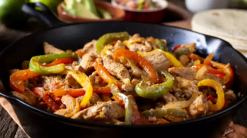 Ana Yemeklerin Vazgeçilmezi: Tavuk Fajita Tarifi ve Püf Noktaları