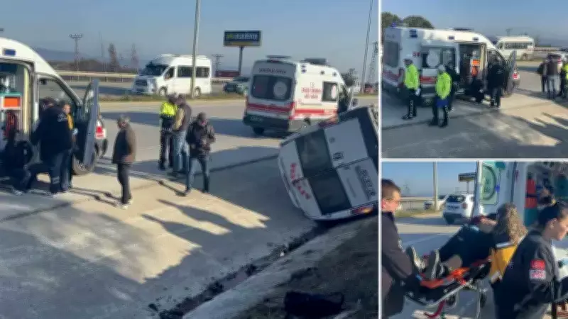 Çanakkale'de Minibüs-Otomobil Çarpışması: 8 Kişi Yaralandı