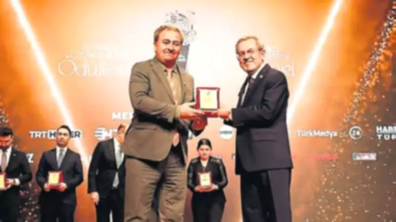 Ankara Üniversitesi Ödülleri Sahiplerini Buldu: Sabah Gazetesi'ne Ödül