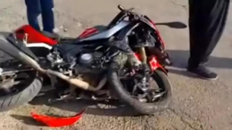 Şanlıurfa'da Otomobil ile Motosiklet Çarpıştı: 17 Yaşındaki Genç Hayatını Kaybetti