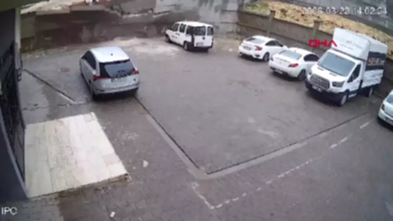 Şanlıurfa'da Sağanak Yağmur Felaketi: İstinat Duvarı Çöktü, Evler Sular Altında Kaldı