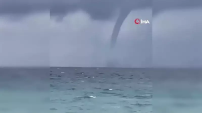 Antalya Kumluca'da Denizde Hortum Oluştu, Anlar Cep Telefonu Kamerasına Yansıdı