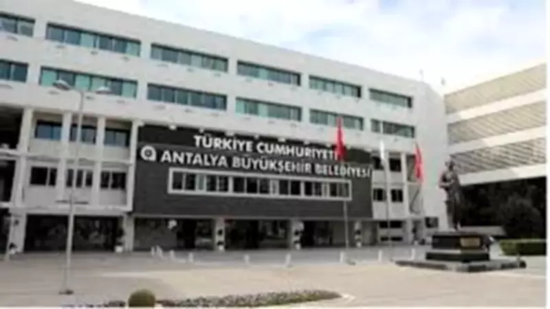 Antalya Rüşvet Davasında Tahliye Edilen 3 Sanık İçin Yakalama Kararı Çıktı