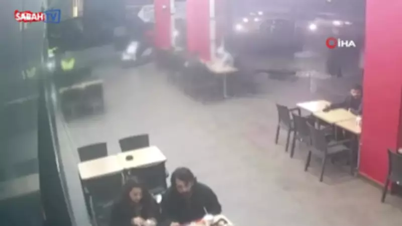 Antalya'da Akran Zorbalığı: 'Neden Bakıyorsun' Diyerek Gencin Burnunu Kırdılar