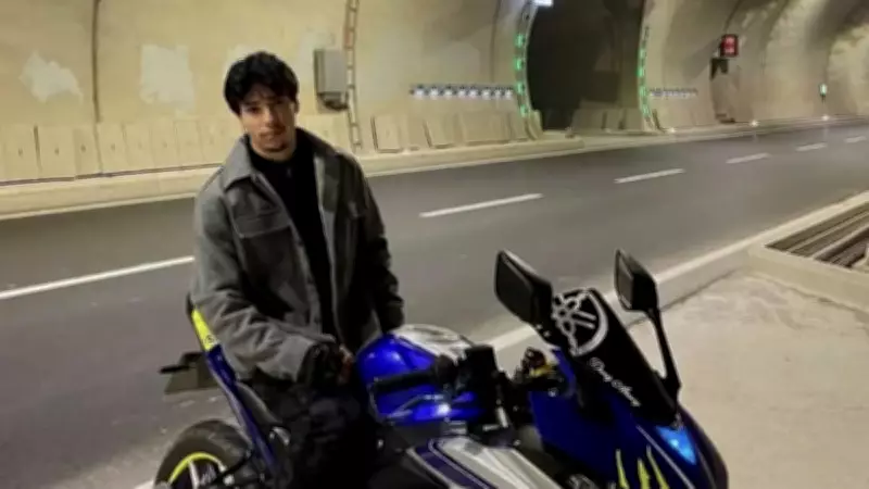 Antalya'da Feci Kaza: Motosiklet Otomobile Saplandı, Üniversiteli Deniz Hayatını Kaybetti