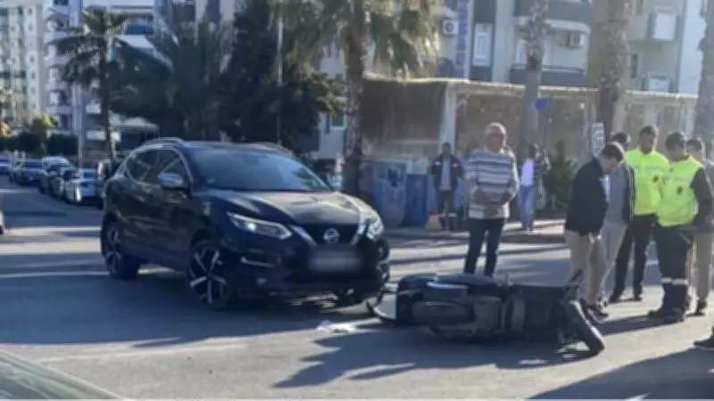 Antalya'da Otomobil ile Motosikletin Çarpışması Sonucu 1 Kişi Hayatını Kaybetti