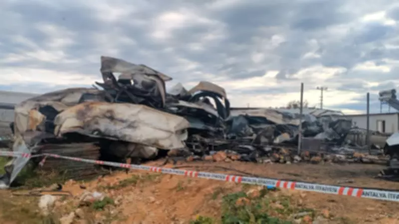 Antalya'da Prefabrik Evde Çıkan Yangında 6 Kişi Hayatını Kaybetti: 5'i Çocuk