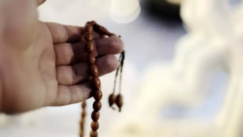 Arefe Günü 1000 İhlas Okumanın Fazileti ve Zamanı Açıklandı