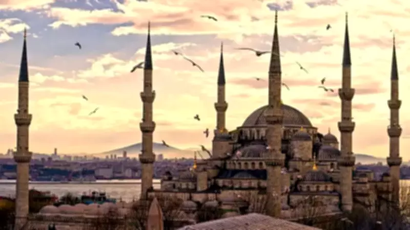 Arefe Günü Mesajları Yoğun İlgi Görüyor: En Güzel Kutlama Sözleri ve Yöntemleri