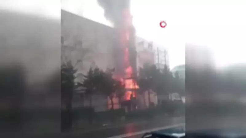 Arnavutköy'de Çelik Tel Fabrikasında Çıkan Yangın Korkuttu