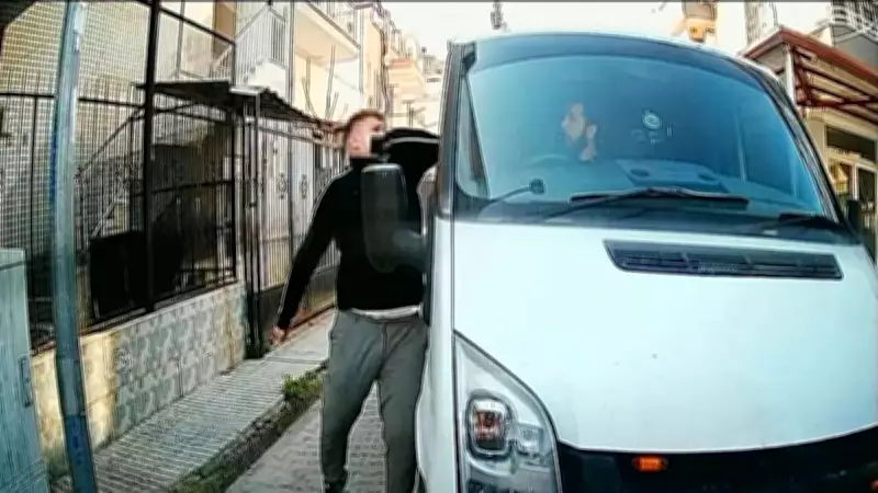 Aydın'da Yol Kavgası: Kamyonet Camını Yumruklayan Sürücüye 240 Bin TL Ceza