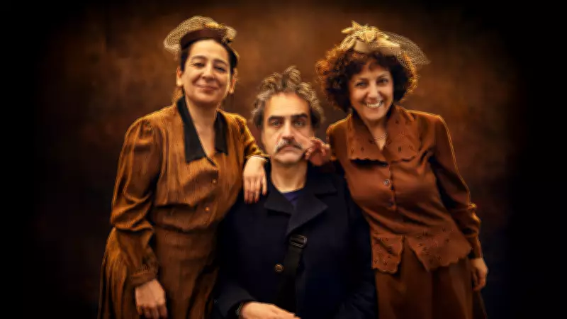 Aziz Nesin'in 'Hadi Öldürsene Canikom'u Ses Tiyatrosu'nda Prömiyer Yapıyor