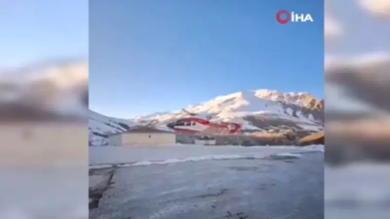 Bahçesaray'da Yaralanan Minik Çocuk Helikopter Ambulansla Van'a Ulaştırıldı