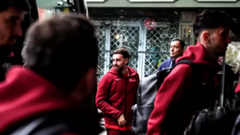 Bakan Bak ve Hakan Safi, A Milli Takım'ı Kosova Maçı İçin Uğurladı