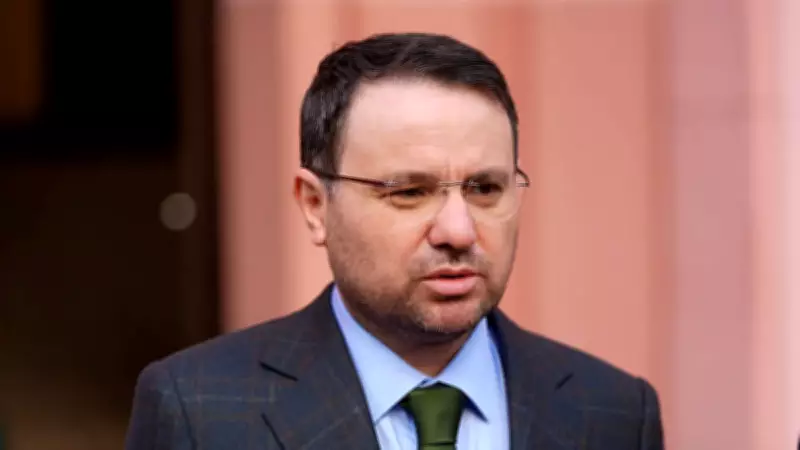 Bakan Gürlek, Özel ve Emir'den Kazandığı 150 Bin Liralık Tazminatı AFAD'a Bağışladı