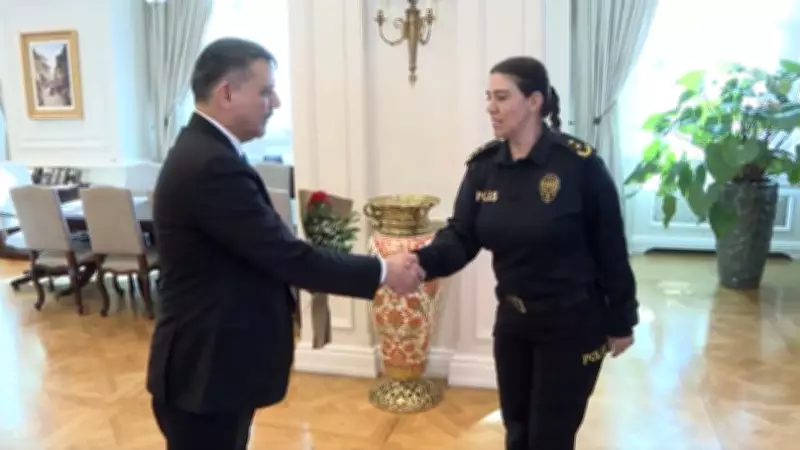 Bakan Çiftçi, 8 Mart'ta Kadın Personeli Kabul Etti ve Karanfil Takdim Etti