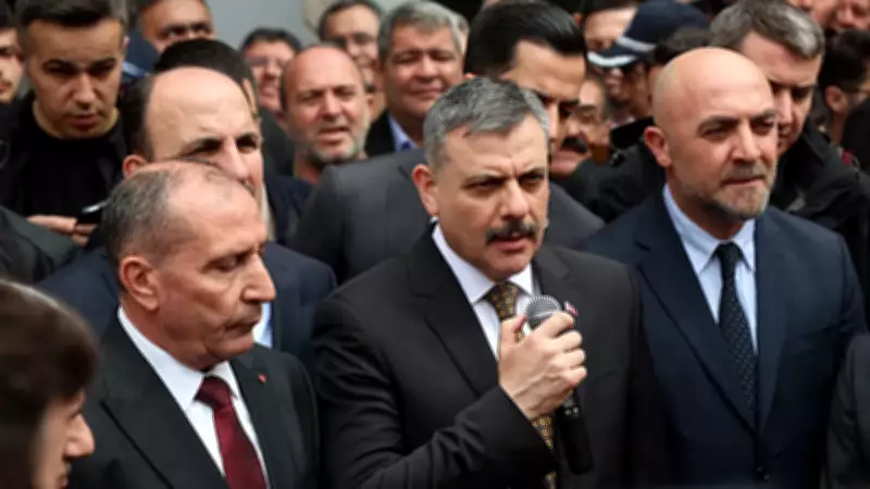 Bakan Çiftçi'ye Kirli Operasyon! 'Çiftçiyim' Diyen Uğur Öksüz'ün Kabarık Sabıkası Ortaya Çıktı