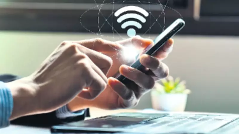 Bakan Uraloğlu Açıkladı: Türkiye'de Haftada 2 Gün İnternette Geçiyor