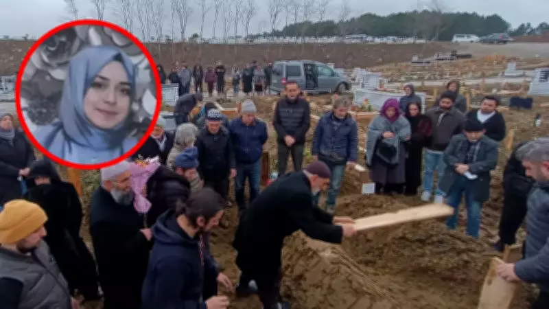 Bakırköy'deki Motosiklet Kazası: Kasksız Yolculuk Genç Kadının Hayatına Mal Oldu